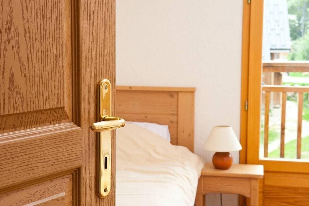 Foto 3 von 30: Wifi, bis 300m skipiste, Erdgeschoss, schwimmbad, sauna, terrasse, balkon, parkmöglichkeiten