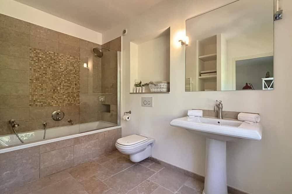 Foto 12 von 30: Villa Ioullia - Piscine Chauffée - Sauna - 5 Chambres - Valbonne Village à Pied