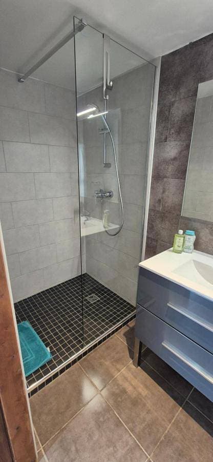 Foto 5 von 23: Studio Apartment with One Double Bed