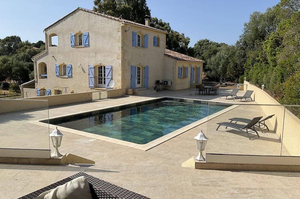 Villa Mariola - Corsican charm with a pool 1