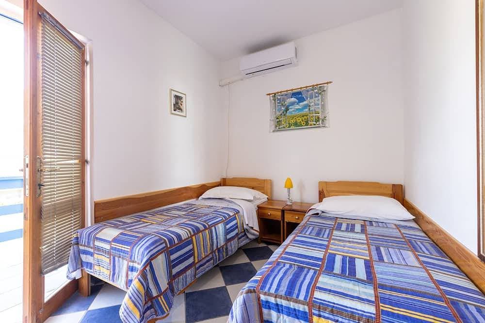 Studio Appartement mit Balkon Sucuraj, Hvar 1