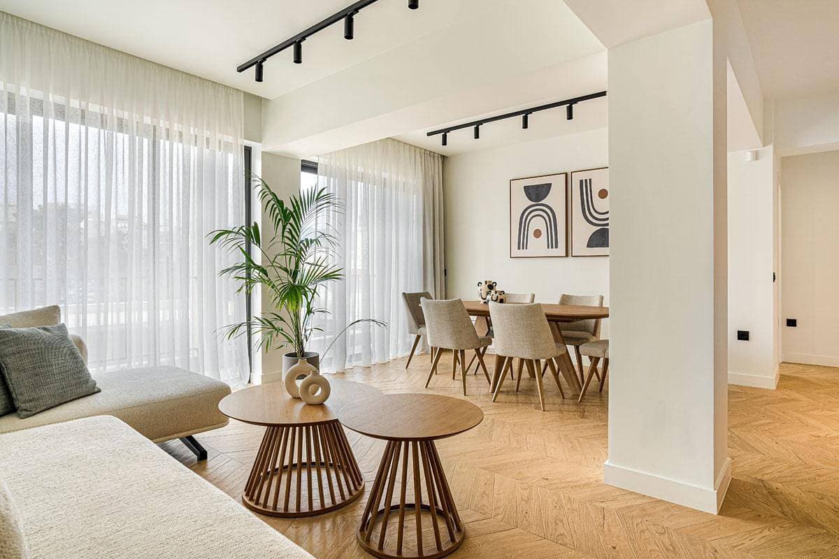 Foto 9 von 45: Ferienwohnung für 6 Personen mit Balkon/Terrasse