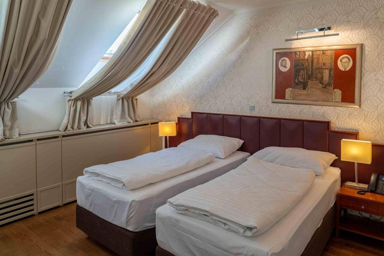 Foto 6 von 12: Standard Double or Twin Room