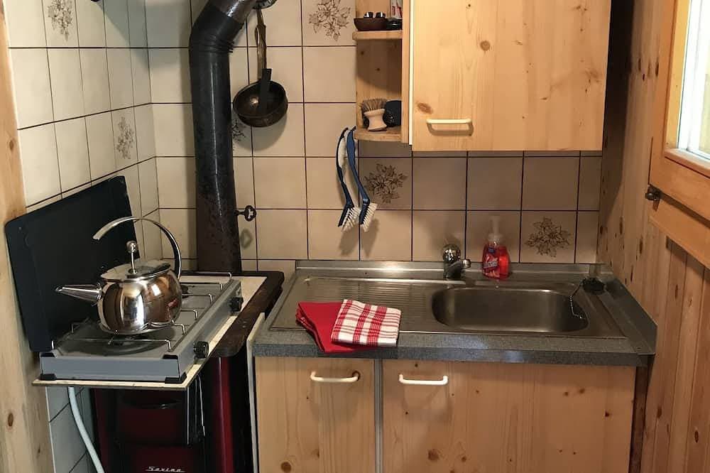 Foto 10 von 22: Liebevoll eingerichtetes Alphüttli