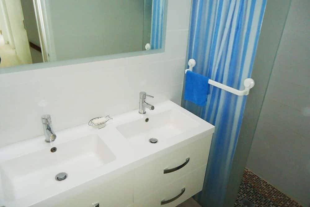Foto 4 von 16: Beautiful apartment for 6 pers in front of the sea and the Gigaro beach