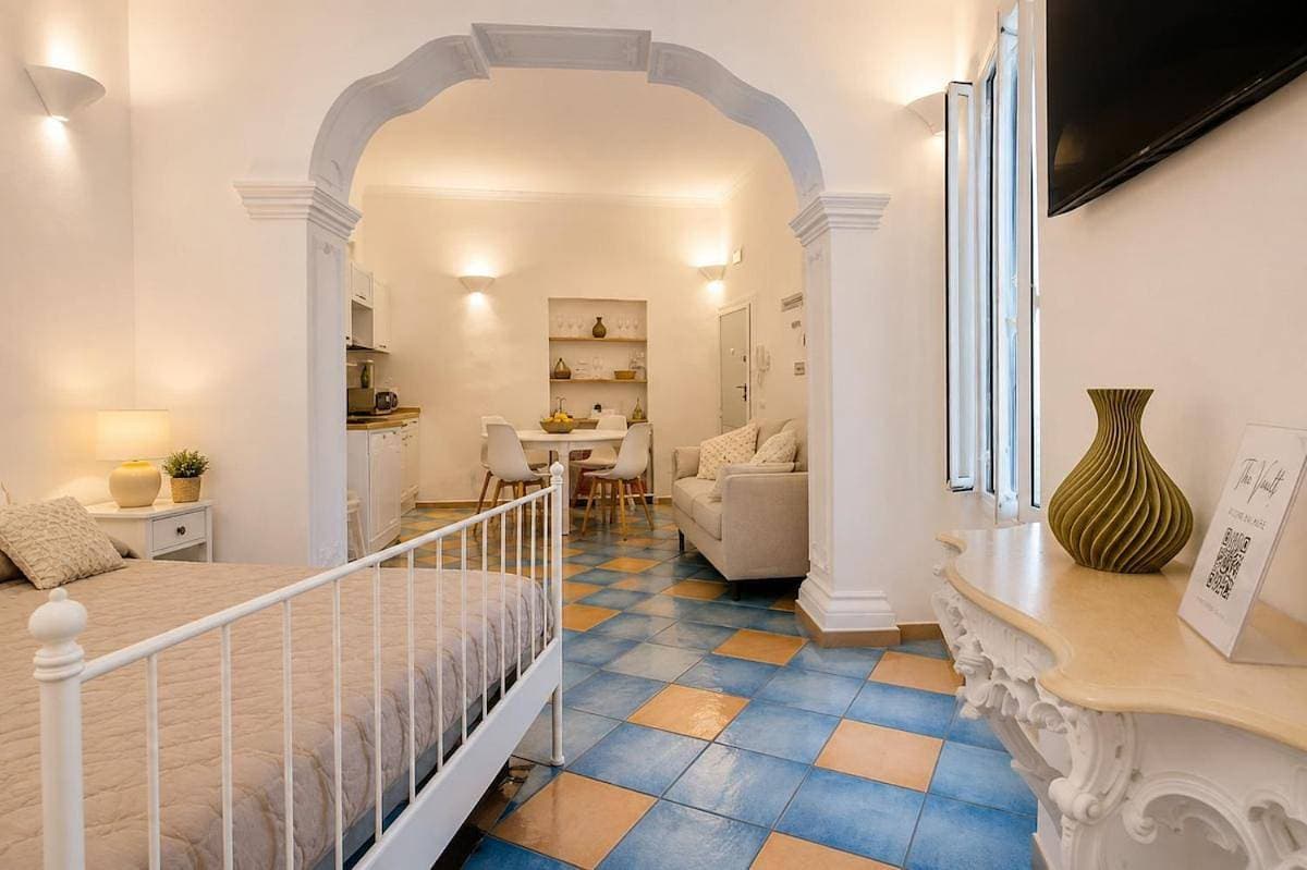 The Vault Apartments Vietri 1