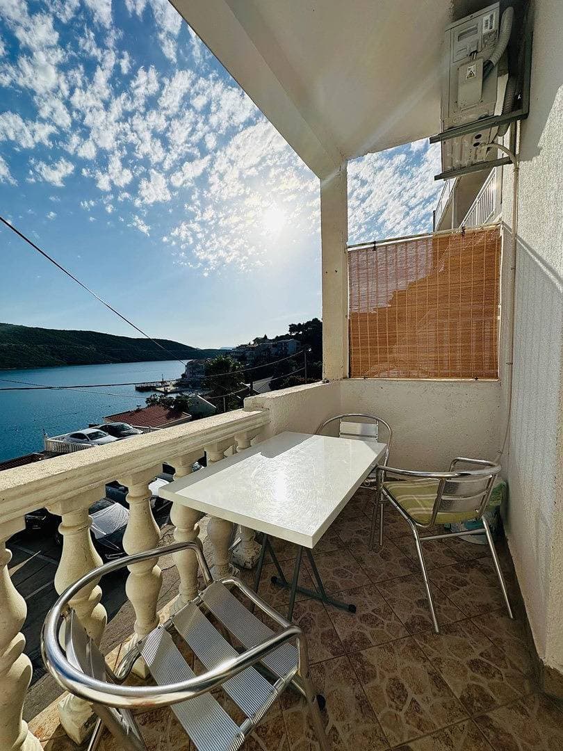 Foto 2 von 12: Ferienwohnung für 4 Personen mit Balkon/Terrasse