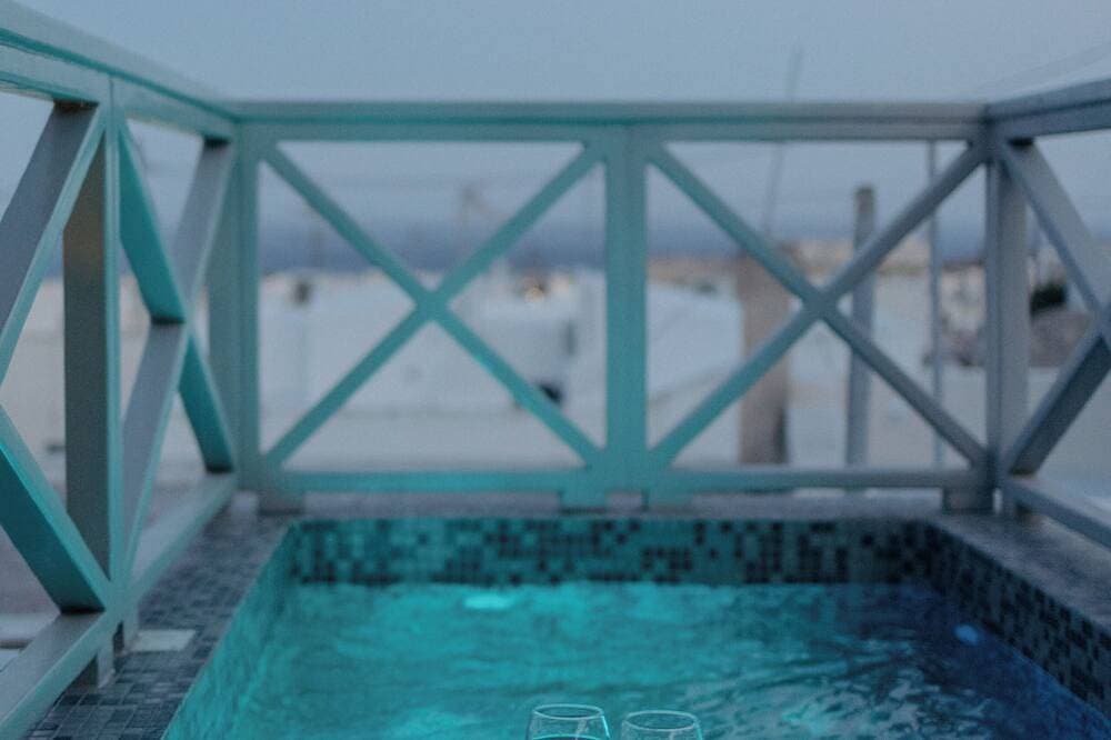 Argyro's Io: Panoramic house with jacuzzi. 1