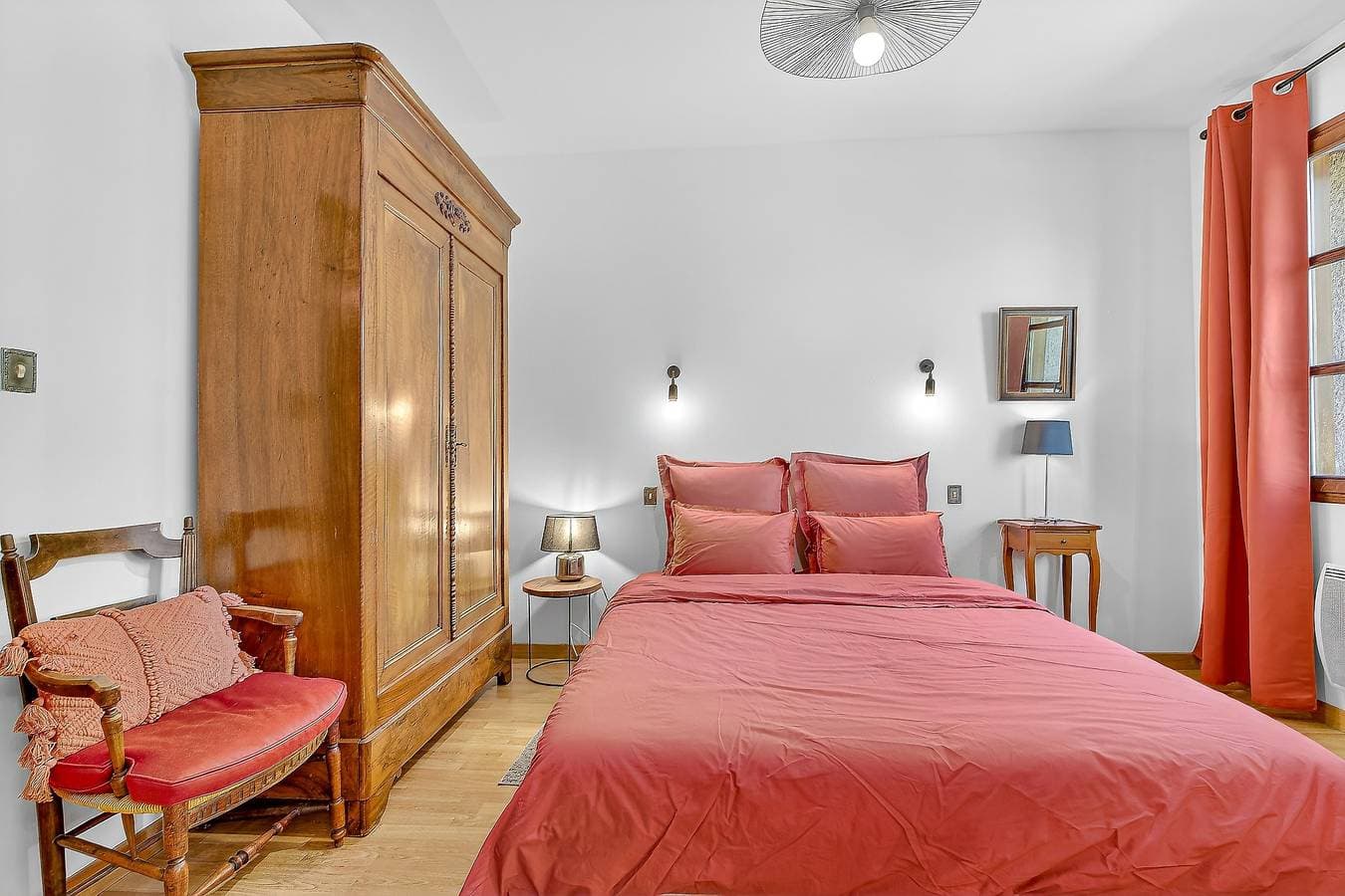 Foto 4 von 39: Gästezimmer Corail 18 m² – Bergblick & privater Pool