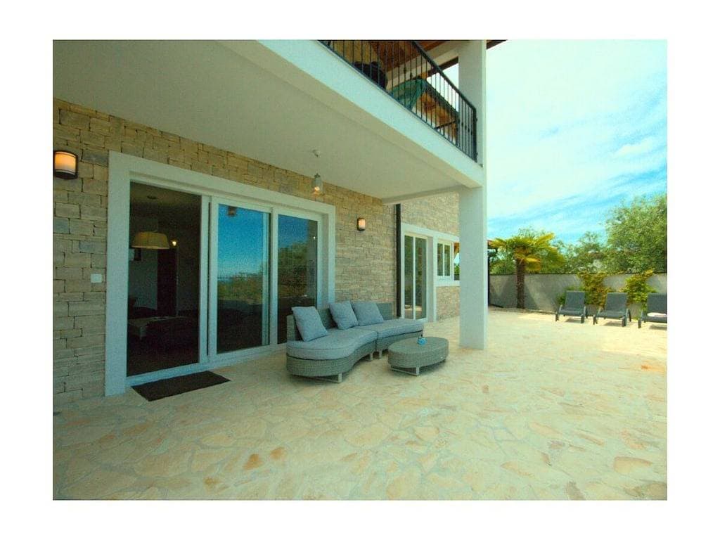 Foto 7 von 35: Villa in Rošini mit Schwimmbecken