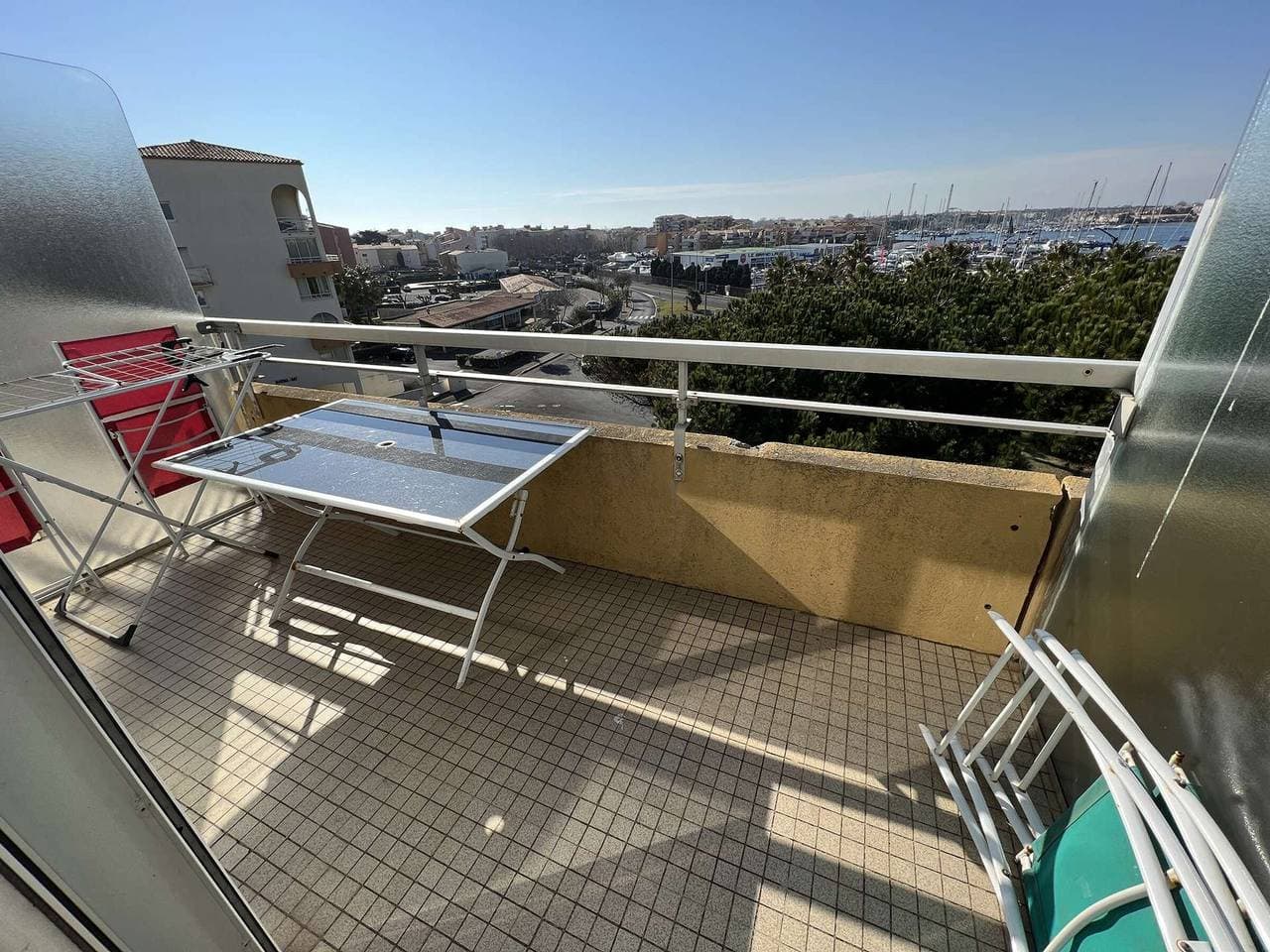 Foto 10 von 10: T2-Wohnung mit Aufzug, Waschmaschine, Parkplatz und Terrasse in Strandnähe