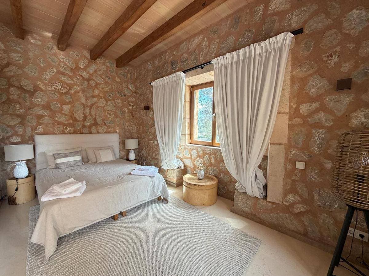 Foto 5 von 8: Double Room with Private Bathroom