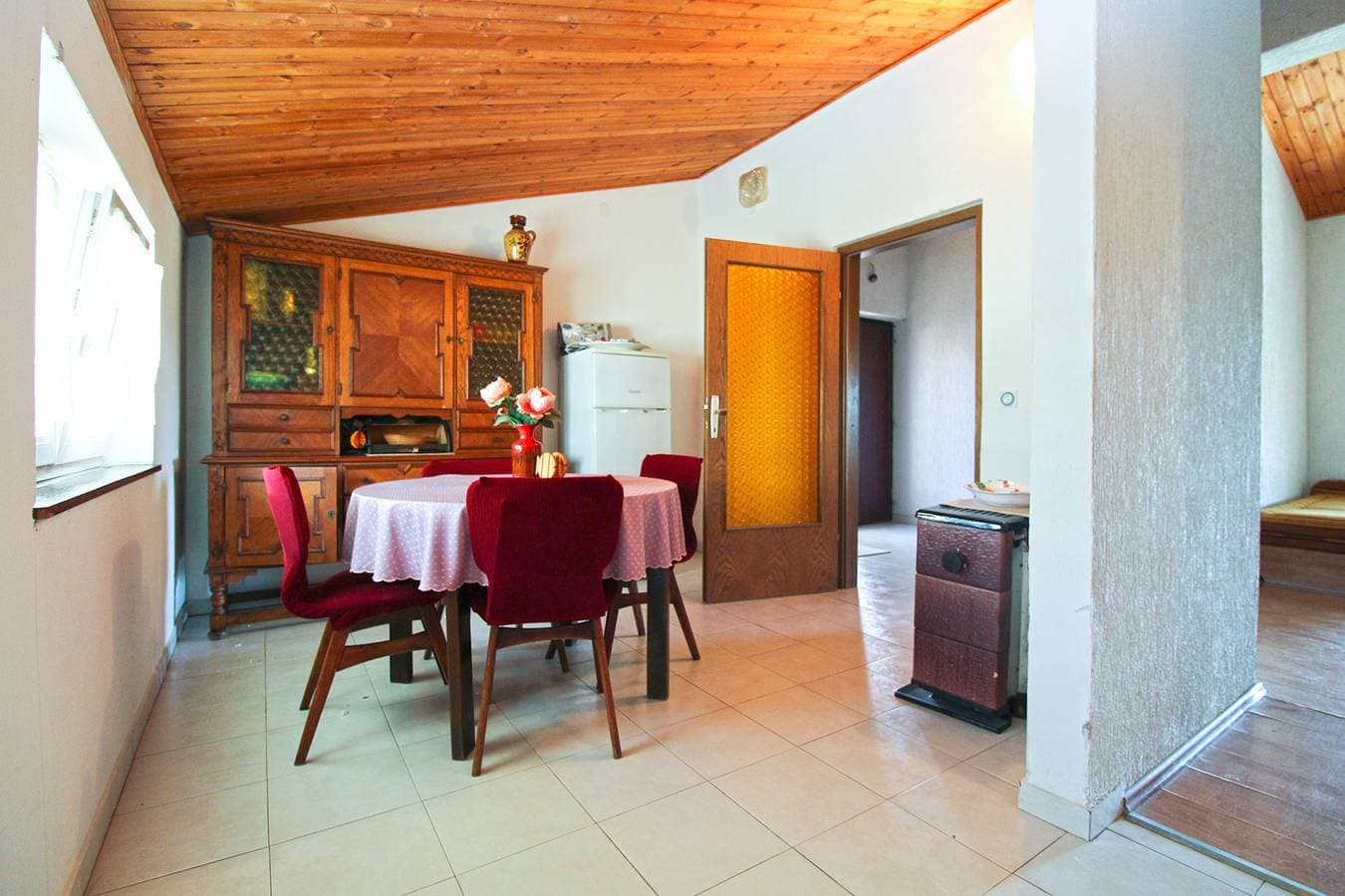 Foto 12 von 29: Ferienwohnung für 6 Personen mit Terrasse