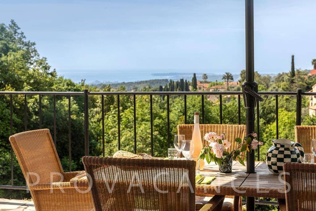 Foto 5 von 77: Ferienhaus mit Pool nur wenige Minuten zu Fuß von Vence
