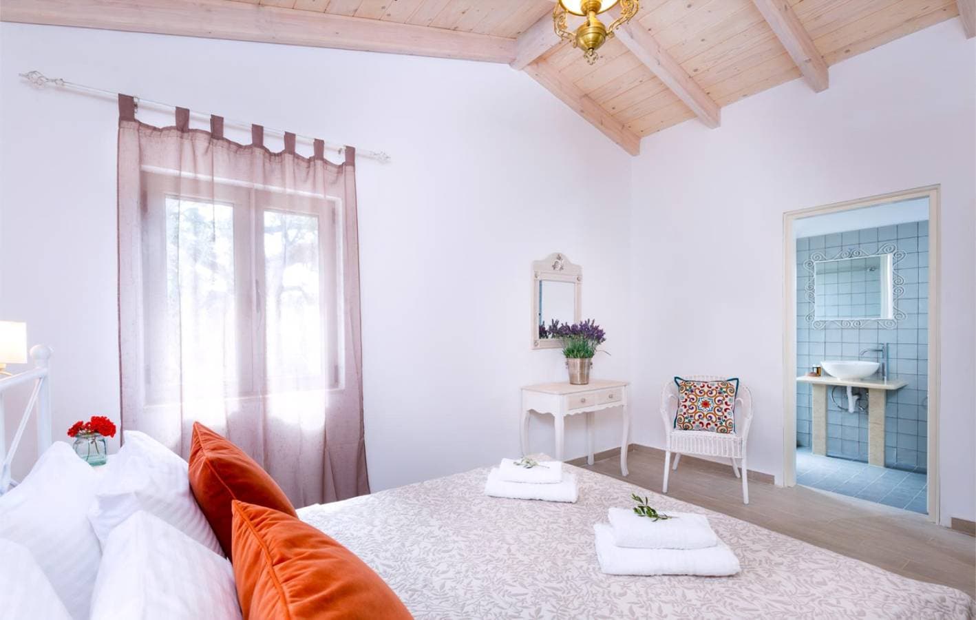 Foto 8 von 32: Villa für 4 Personen mit Pool
