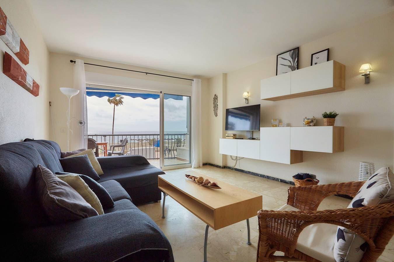 Foto 6 von 25: Beachfront Terrace – Direkt am Strand mit großer Terrasse und Meerblick