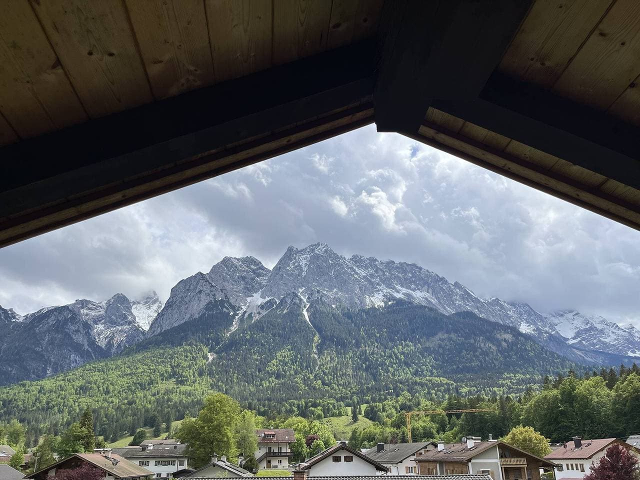 Foto 4 von 19: Ferienwohnung 2 mit Bergblick, Balkon und WLAN