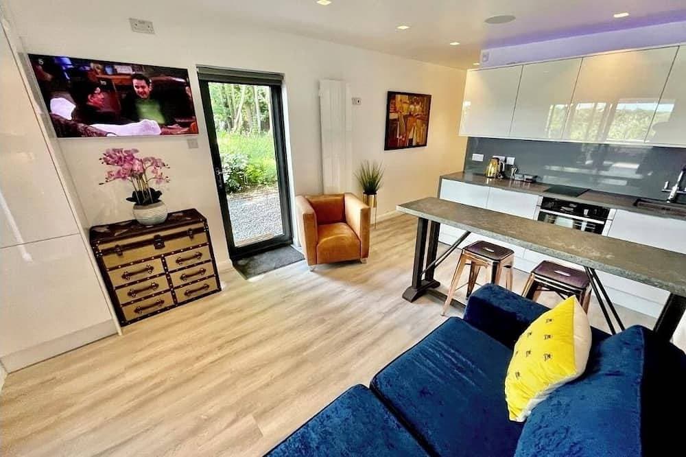 Foto 13 von 17: Luxury Lodge close to Clifton Suspension Bridge, hot tub. Sleeps 2 people.