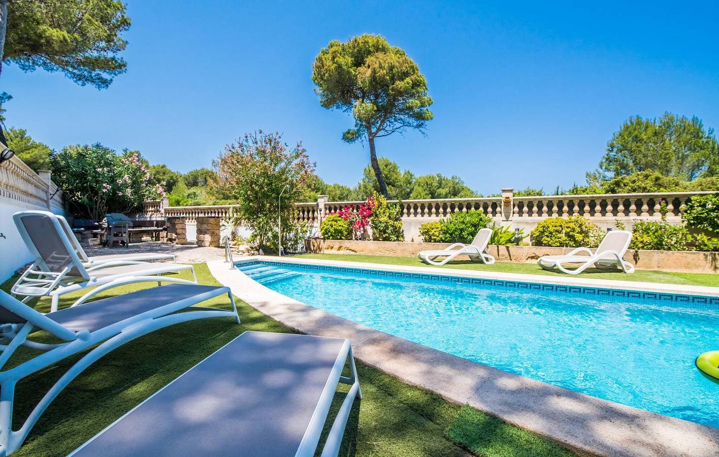 Foto 4 von 42: Apartment mit Meerblick, Pool, Küche und Grill 800 m vom Strand Cala de n'Aladern entfernt
