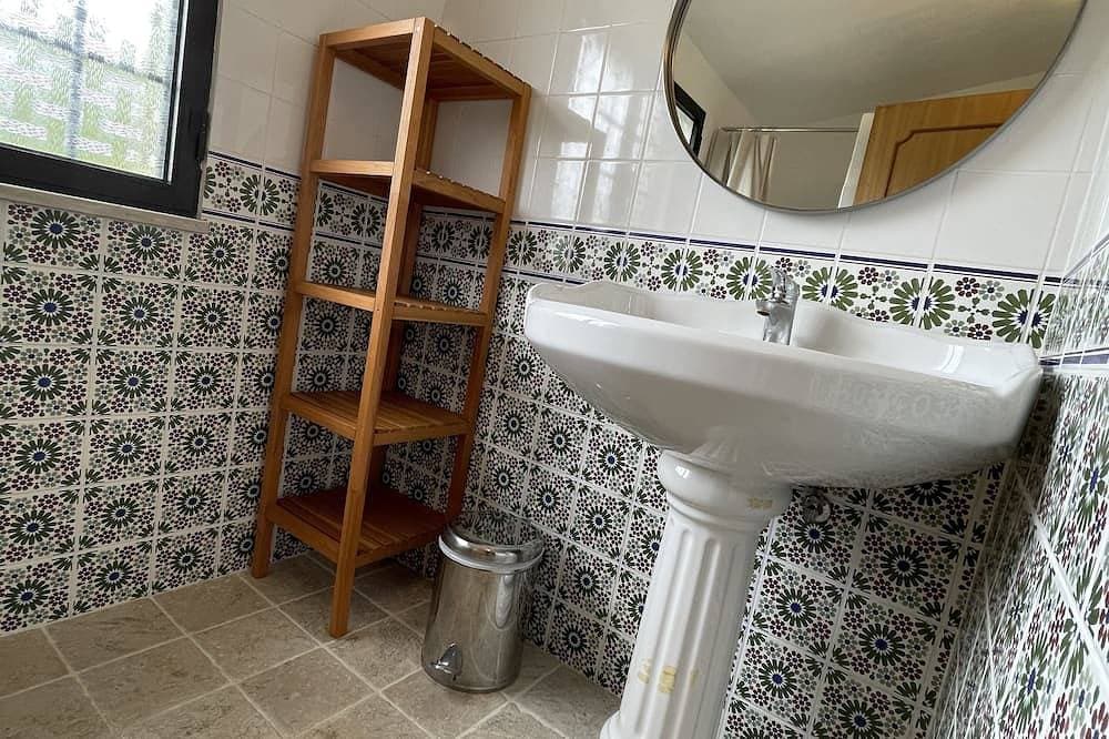 Foto 8 von 30: Wunderschöne Villa mit 5 Schlafzimmern, 4 Bädern, absolute Ruhe, tolle Aussicht, sehr gut gelegen