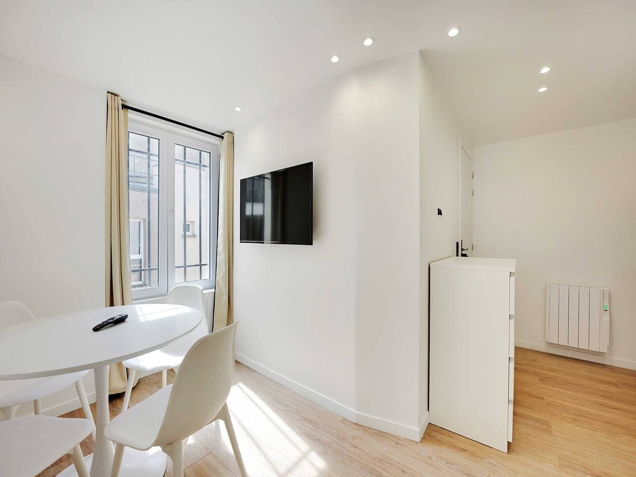 Foto 3 von 5: Gemütliches, voll ausgestattetes Apartment - 1 Schlafzimmer/2 Personen - Aubervilliers