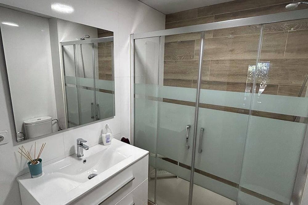 Foto 7 von 20: Faro de Mar, with large terrace and 5 minutes from the beach.