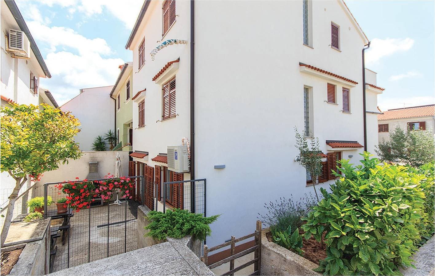 Foto 5 von 28: Gemütliche 2-Zimmer-Wohnung mit Terrasse, in der Nähe des Strandes Havajka