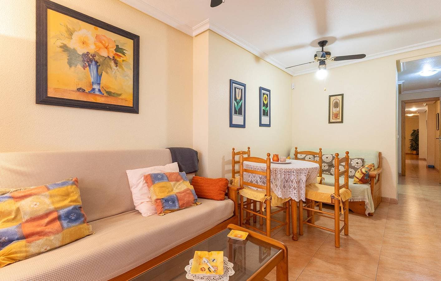 Foto 6 von 23: Gemütliches Apartment mit Terrasse, WiFi & AC 700m vom Strand entfernt
