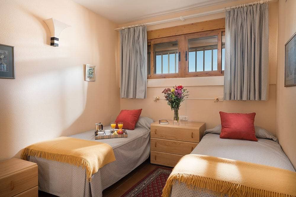Foto 3 von 28: Komfortable, zeitgemäße und ruhige Wohnung mit Meerblick im Zentrum der Stadt