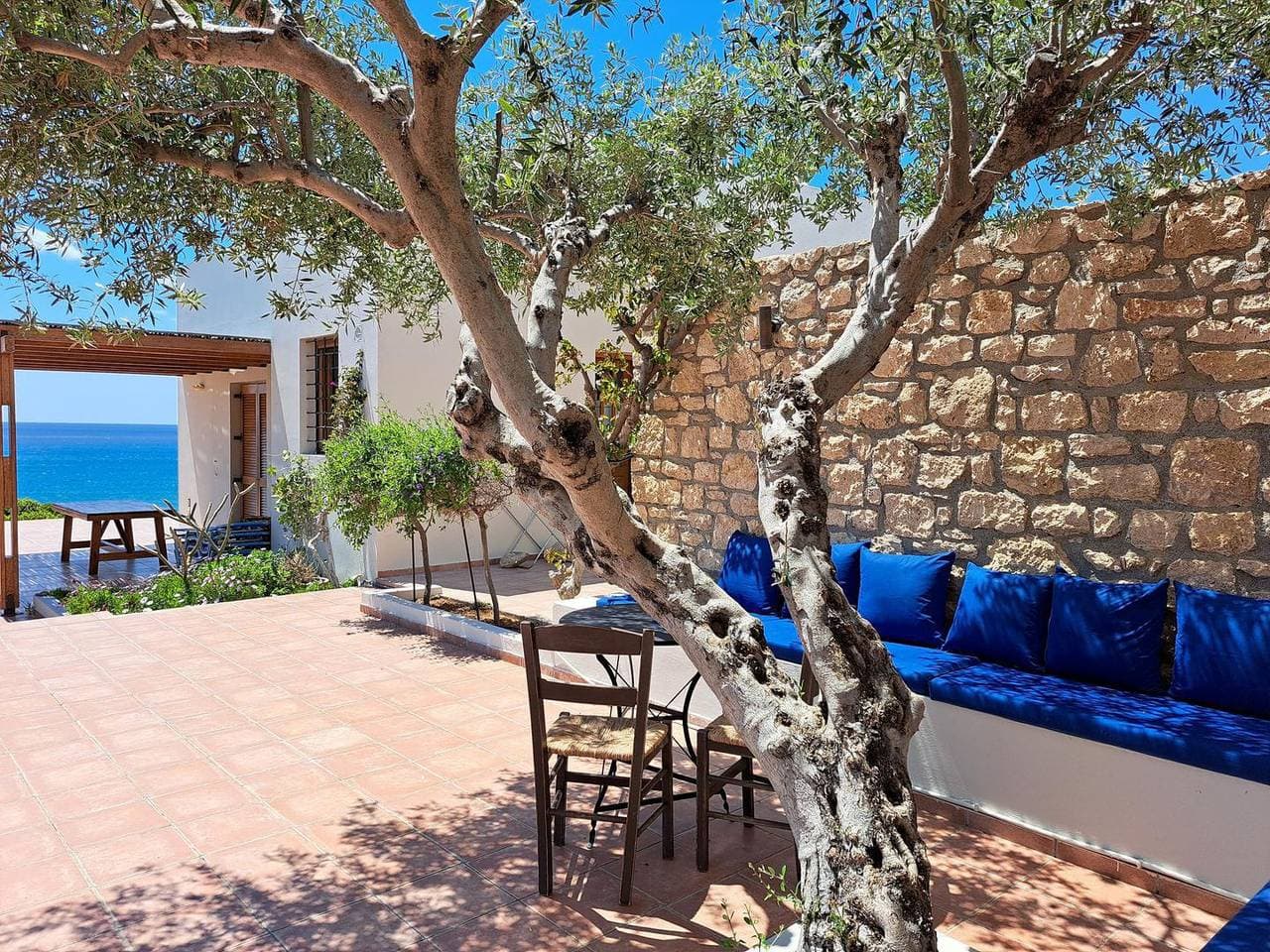 Foto 4 von 31: Traumhafter Blick auf Landschaft und Meer - Ferienhaus Keratokampos, Kreta