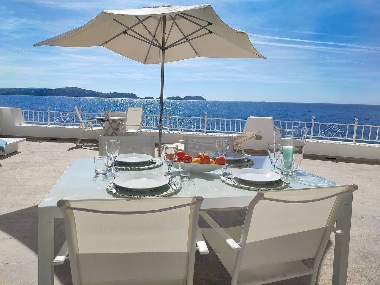 Foto 4 von 41: A3014 Exklusives Apartment in 1. Meereslinie für 4 Personen in Cala Fornells