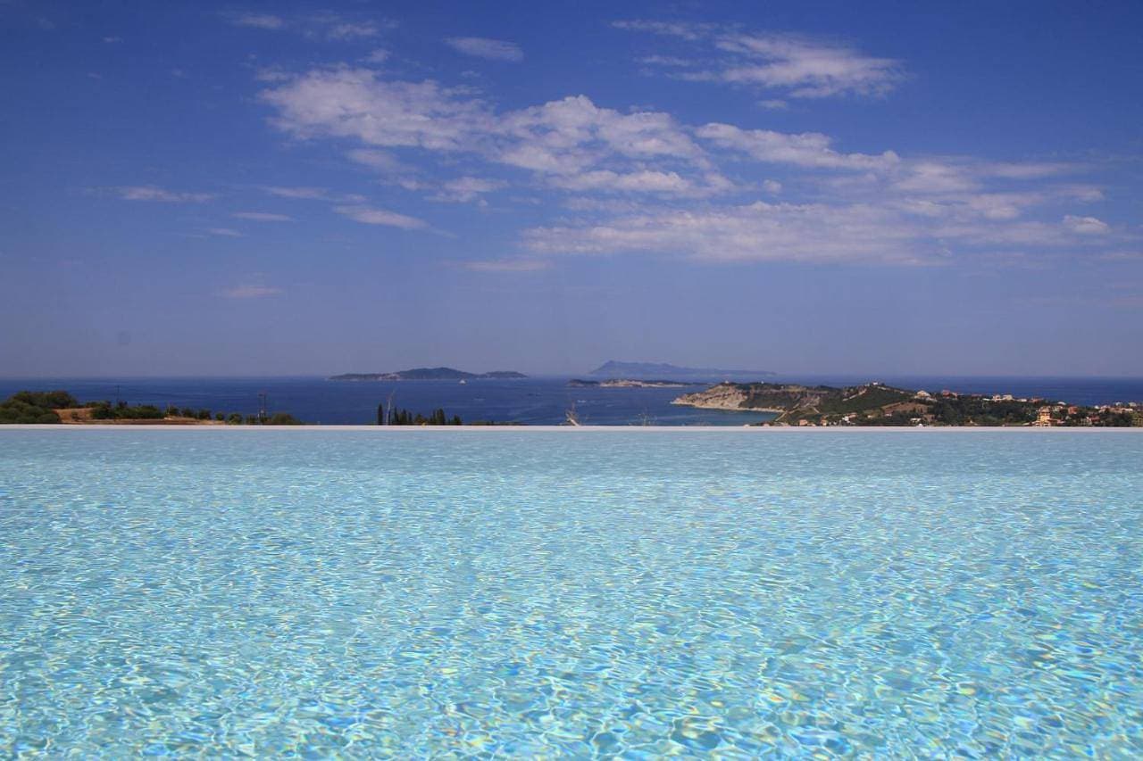 Foto 5 von 48: Villa with Private Pool