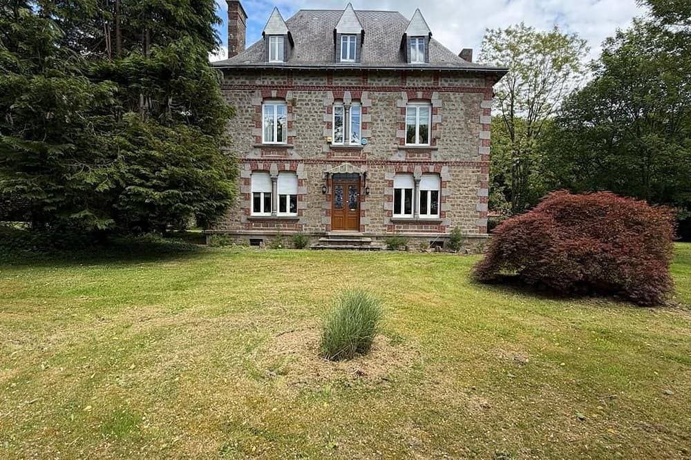 Foto 8 von 13: Elegant Country Escape in Peaceful Vire Normandie