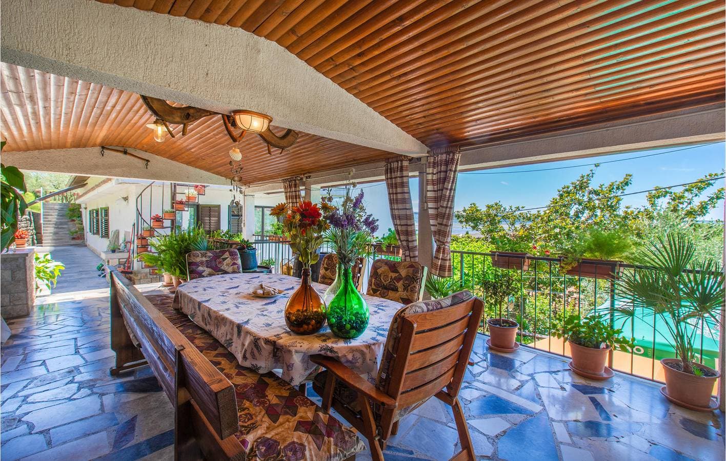 Foto 9 von 20: Ferienwohnung für 5 Personen mit Terrasse