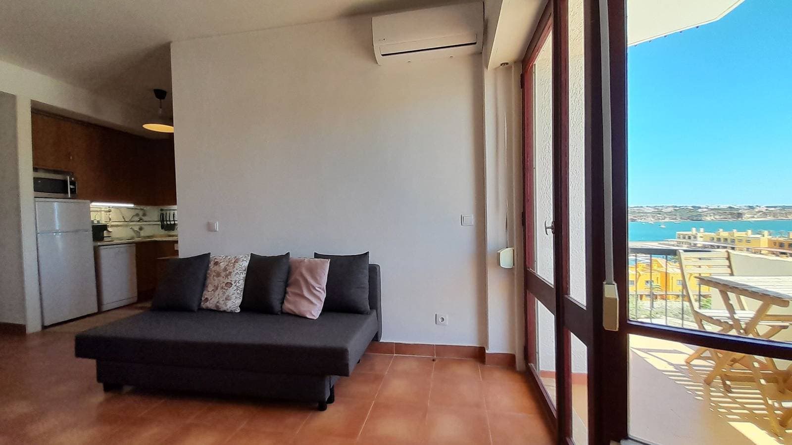 Foto 4 von 25: Ferienwohnung für 4 Personen mit Meerblick