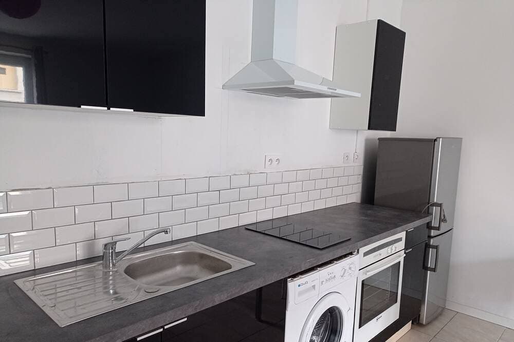 Newly renovated comfortable spacious studio 1
