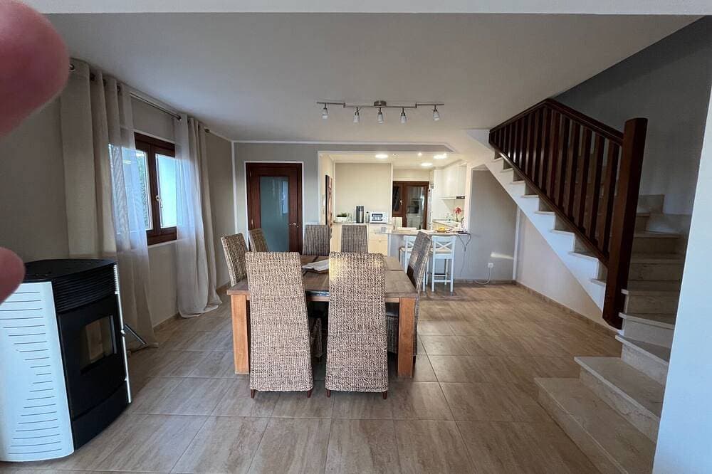 Foto 12 von 21: Schönes Ferienhaus mit Meerblick für 7 Personen