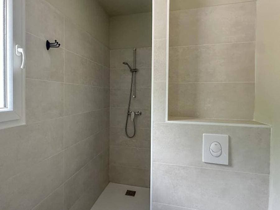Foto 7 von 52: FranceComfort Domaine de Castellane - Villa 7 personen - Villa 7p. 1 Badezimmer