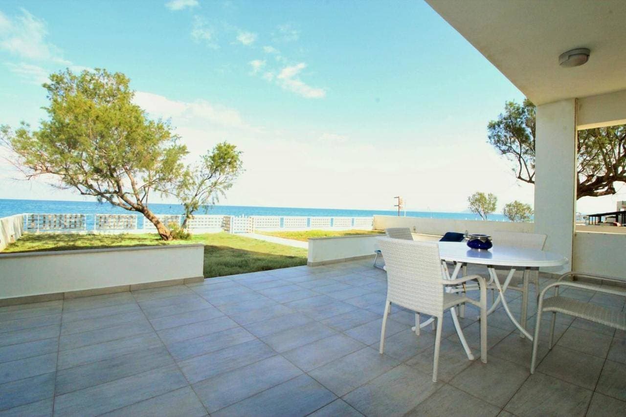Amoutsa Seaside Villa 1