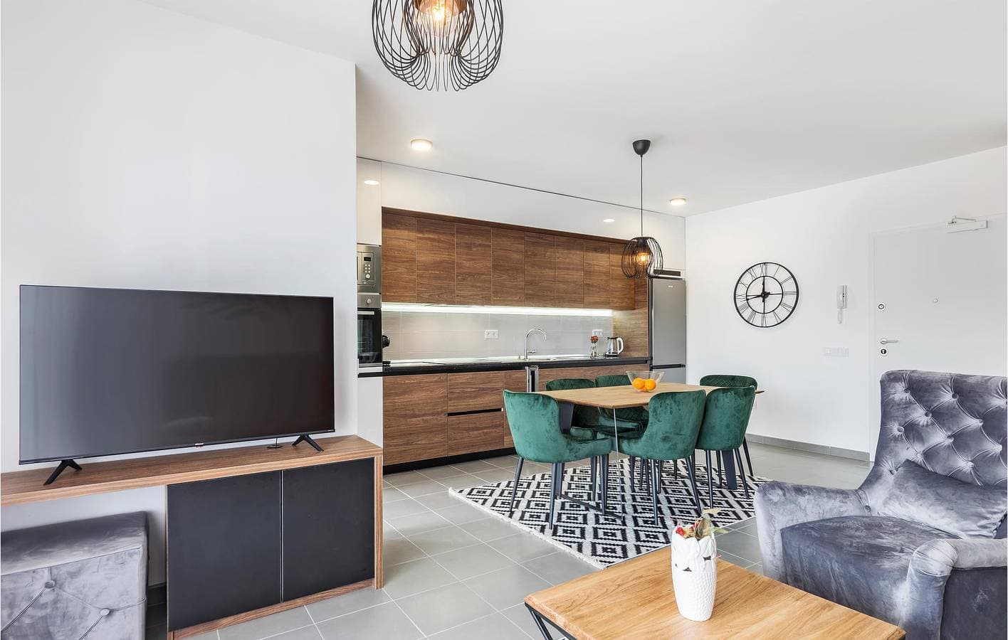 Foto 8 von 29: Gemütliche 1-Zimmer-Wohnung mit Terrasse, 1000 m vom Strand Bijela entfernt