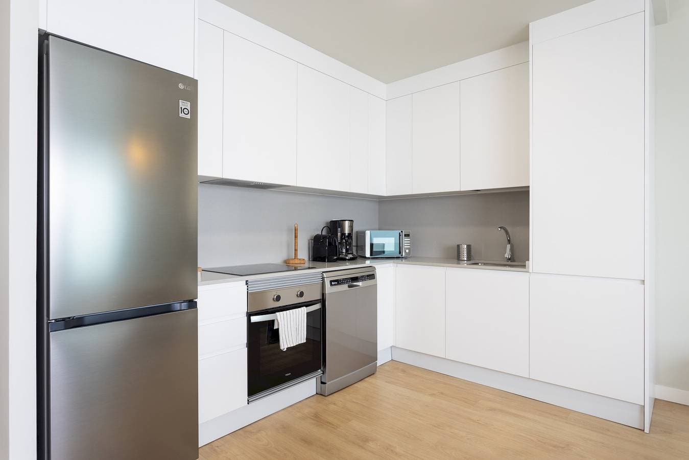 Foto 12 von 37: Ferienwohnung für 4 Personen mit Pool