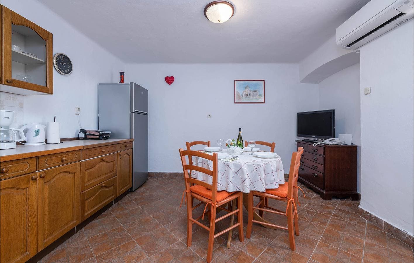 Foto 3 von 18: Reizende Ferienwohnung am Meer mit Terrasse und Annehmlichkeiten, 2 km vom Strand entfernt