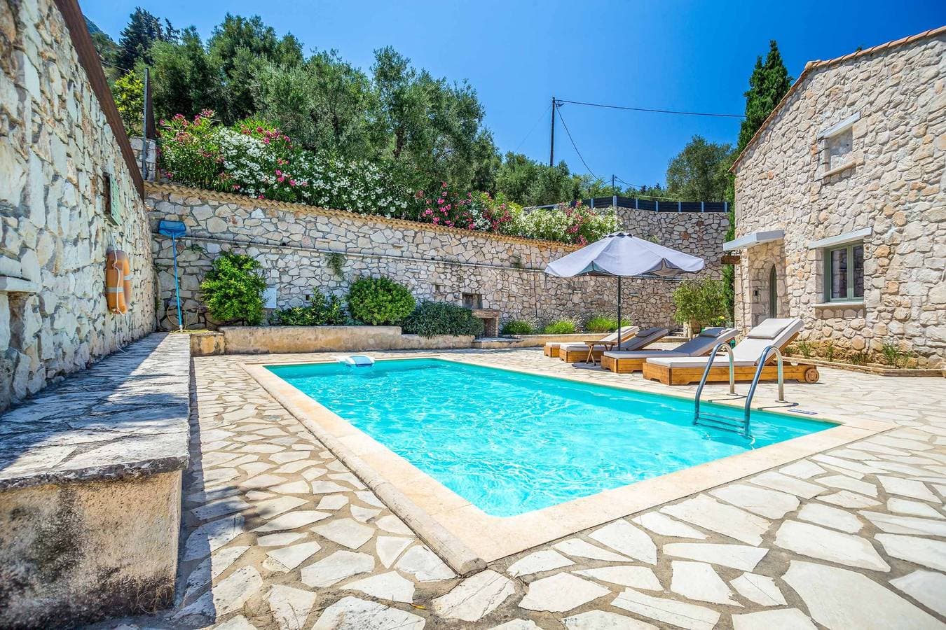 Foto 2 von 47: Villa für 4 Personen mit Terrasse