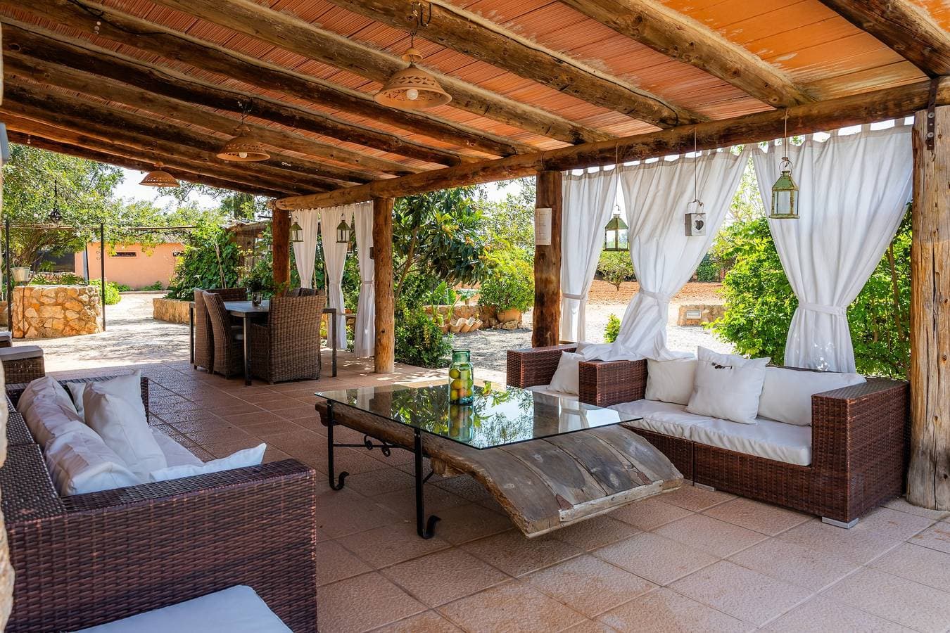Foto 5 von 38: Villa "Can Rosillo" mit WLAN, Garten, Baumhaus, Terrassen und Pool