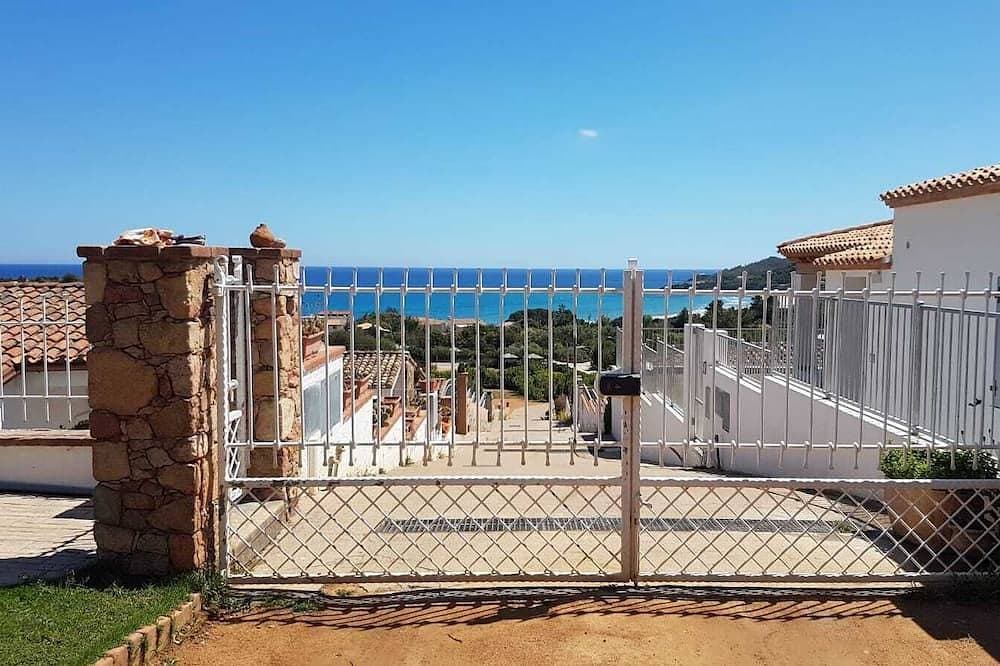 Foto 4 von 30: 400 Mt Beach Single Villa Sea View With Private Pool