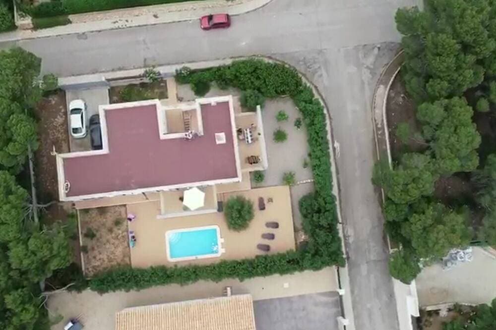 Foto 12 von 30: Neue Villa in Cala Pi. Privater Pool Strand und Abstieg zum Meer. Parken