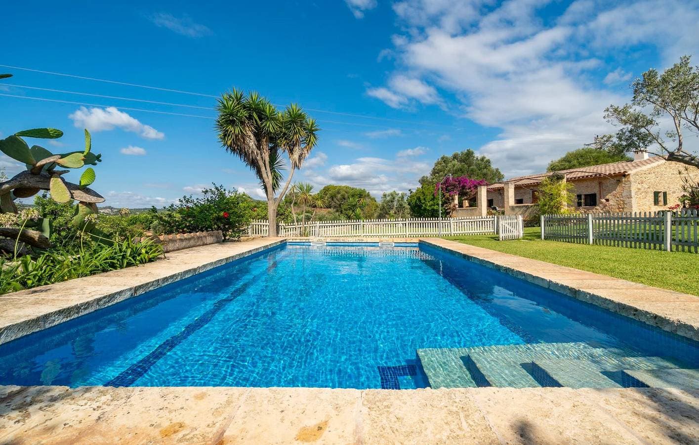 Foto 6 von 36: Apartment mit Meerblick, Pool, Terrasse und BBQ - 2 km zum Strand Sa Marjal