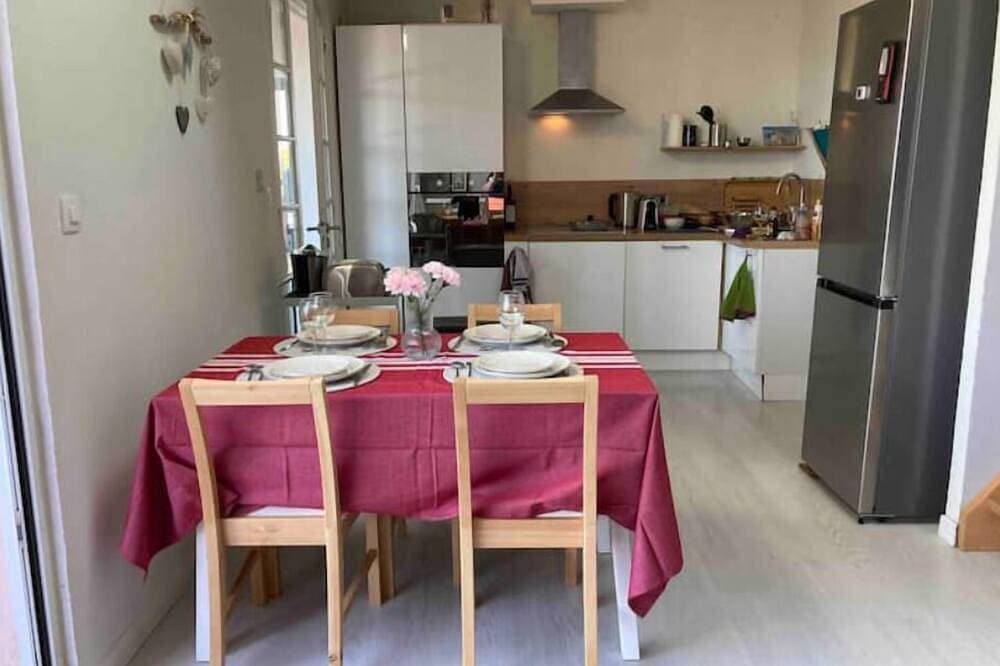 Foto 12 von 22: Joli Mas T3 vue Mer. Animaux de Compagnie Acceptés !