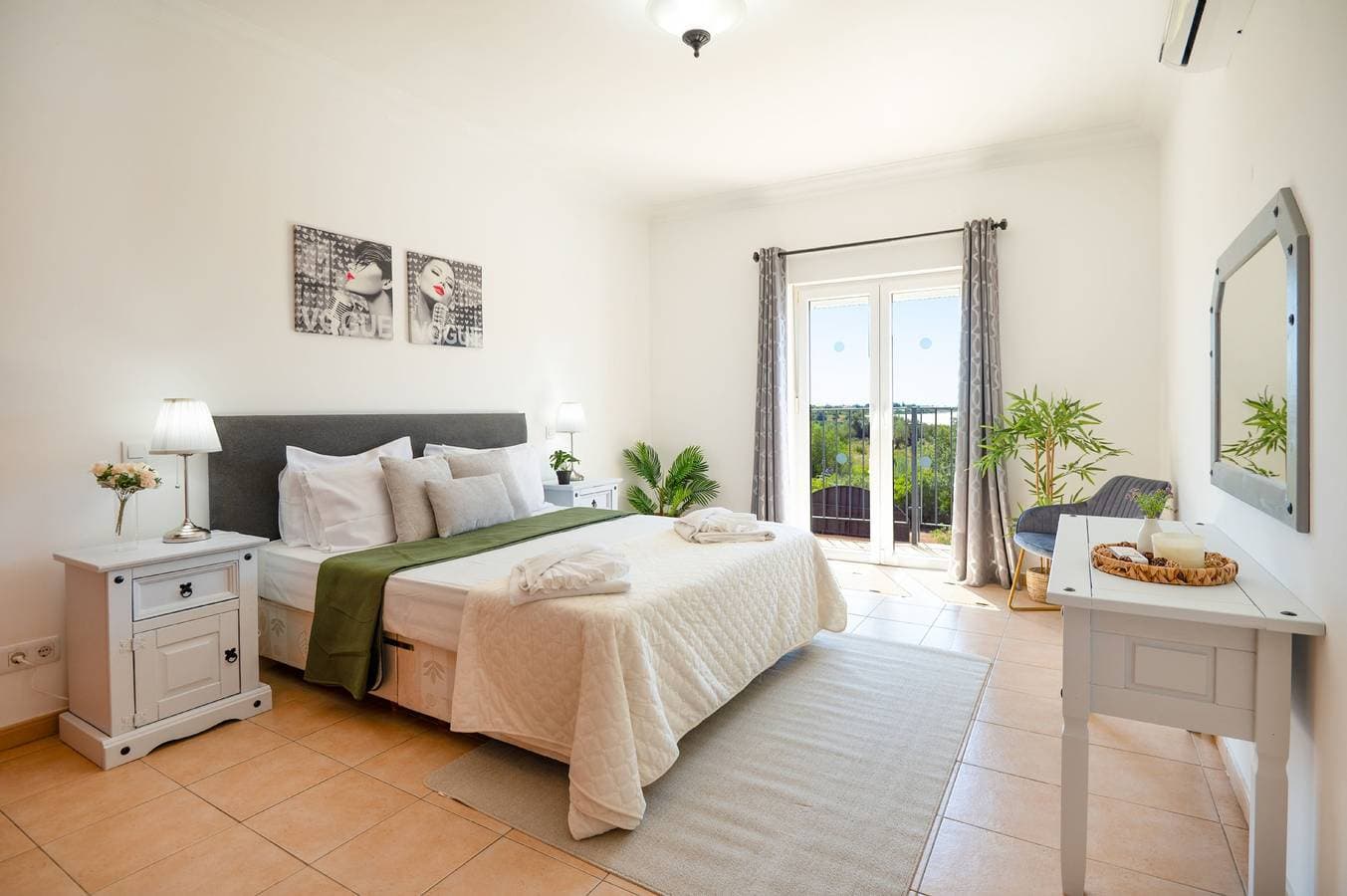 Foto 4 von 45: Villa Nina