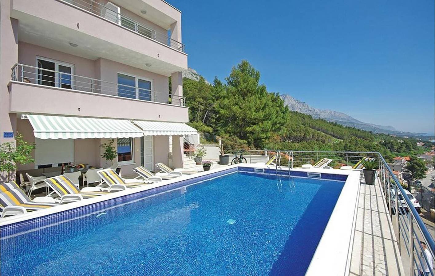 Foto 9 von 23: Gemütliche Ferienwohnung mit Meerblick, Pool, Parkplatz und Terrasse – 800 m vom Strand entfernt